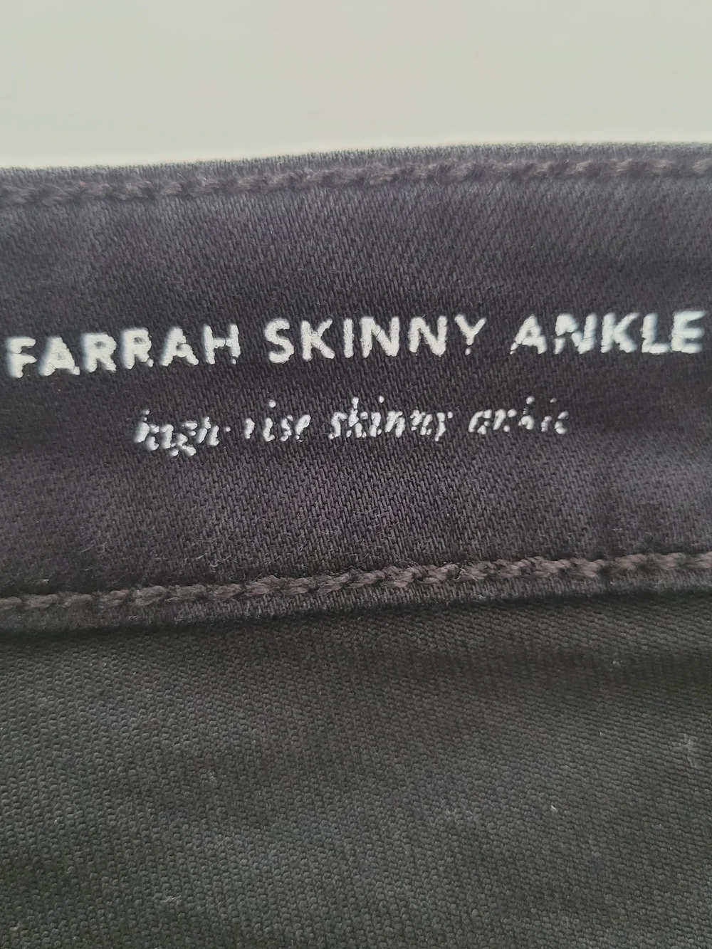 AG Farrah Women's Black Skinny Ankle Jeans - Classic Black Size 29R